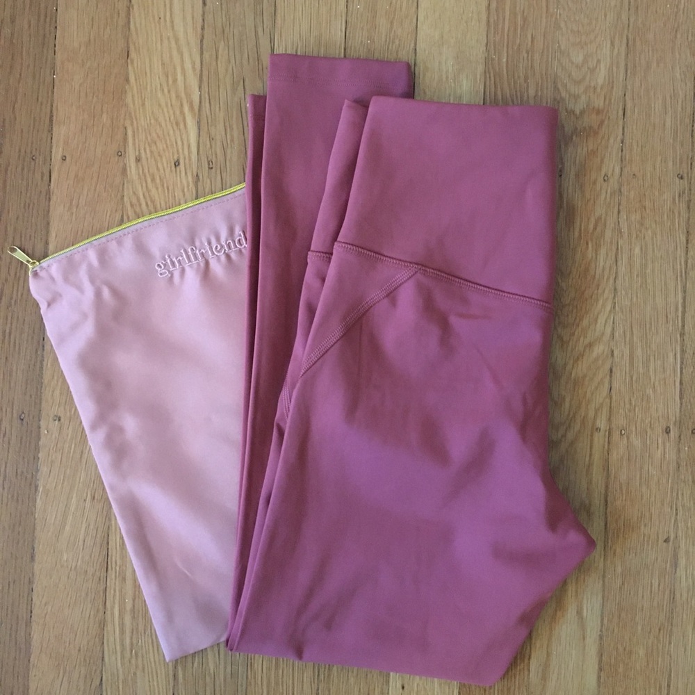 Girlfriend Collective Compressive leggings.